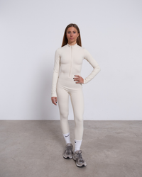 JADE MONO DEPORTIVO MANGA LARGA EN CREMA