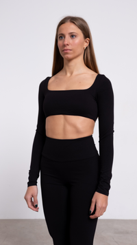 ZOE SUPER CROP TOP MANGA LARGA EN NEGRO