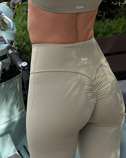 LUCIA LEGGINGS CAMPANA CON EFECTO FRUNCIDO EN VERDE